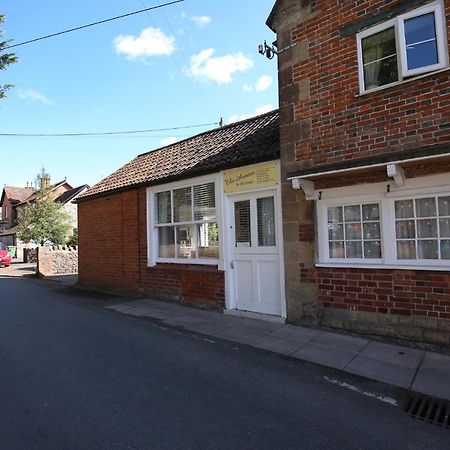 The Annexe In Ditcheat Apartment Exterior photo